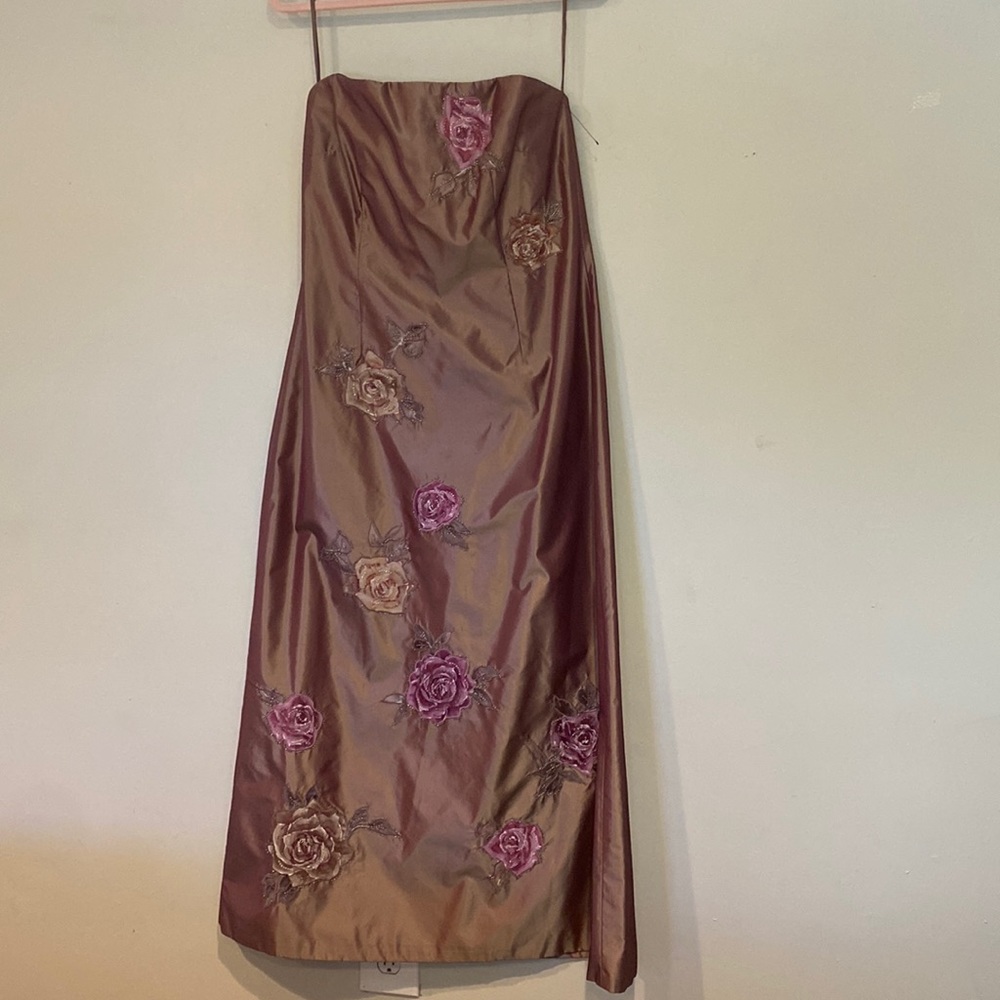 Kay Unger 10 petites dress no sleeves with matching scarf